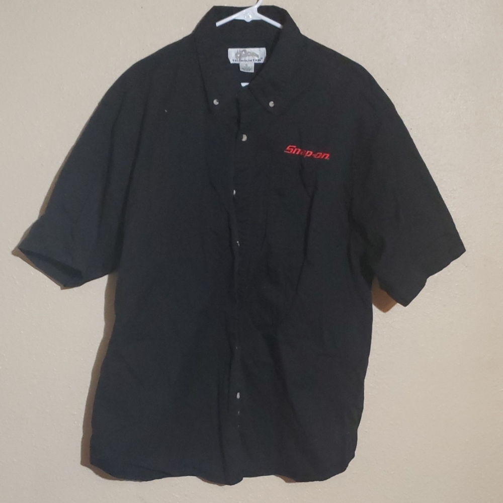 Snap on button up shirt xl